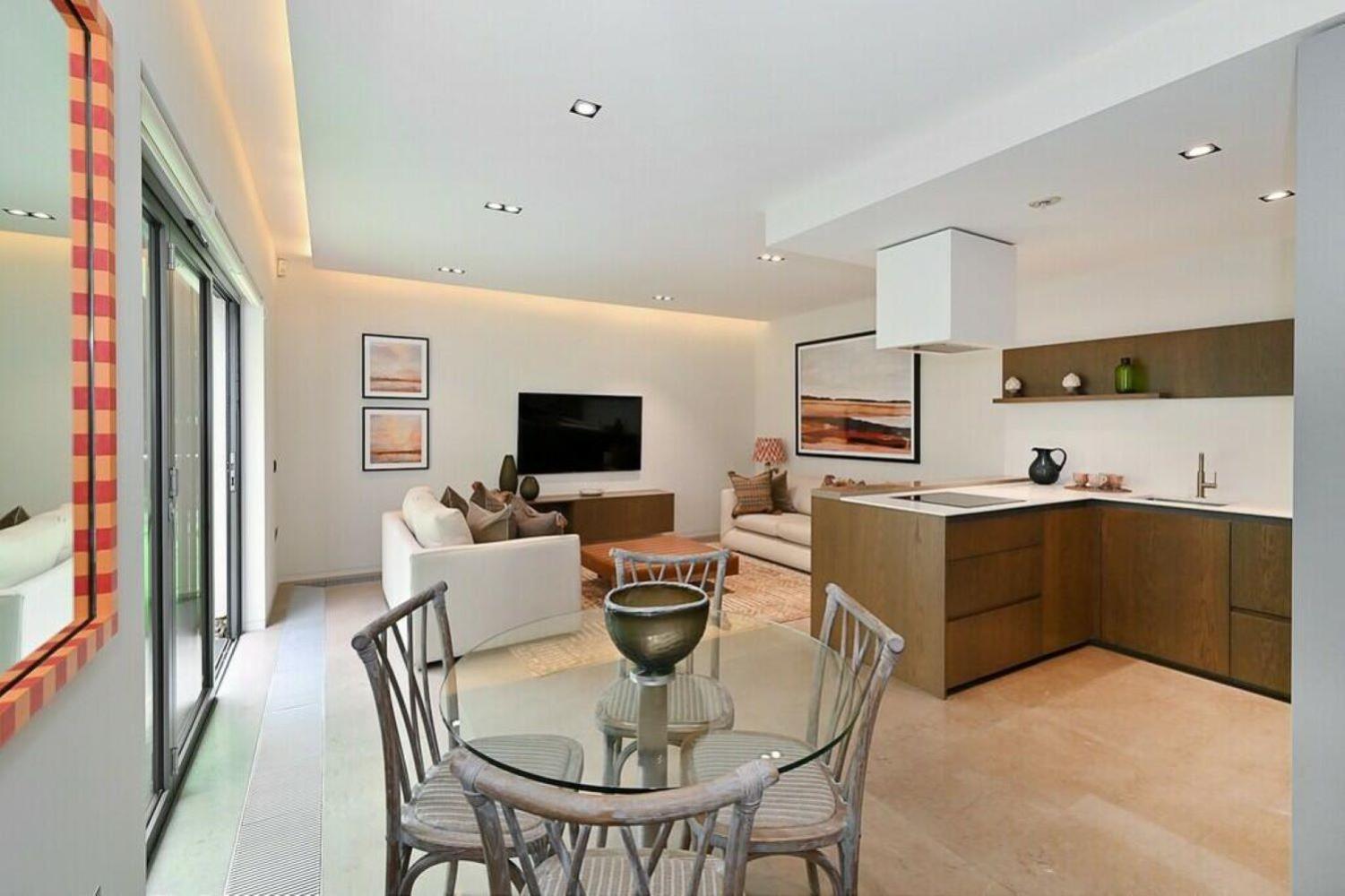 4 Million Pound Mayfair Parklane Large Luxury Sleeps 6 120sqm Appartamento